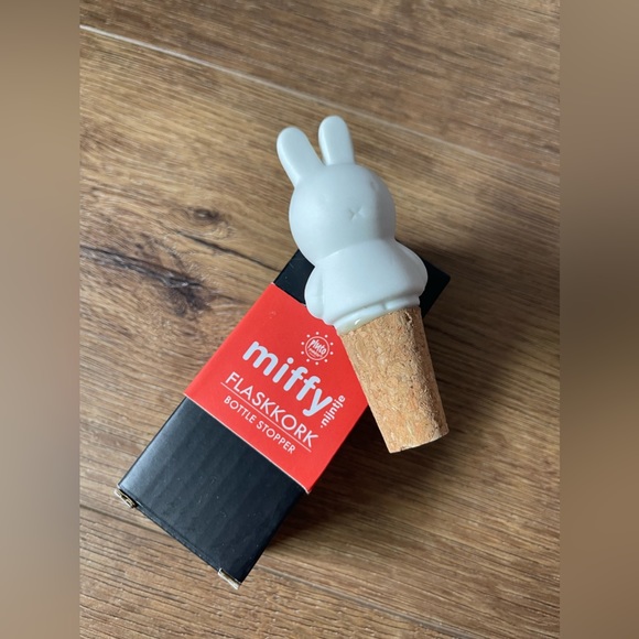 MIFFY-Imported (NWT/Box) Ceramic Wine Stopper - Picture 1 of 6